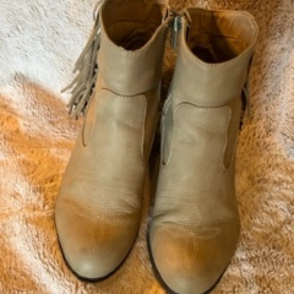 Sam & Libby Watson Fringe Women's Ankle Booties - Picture 2 of 5